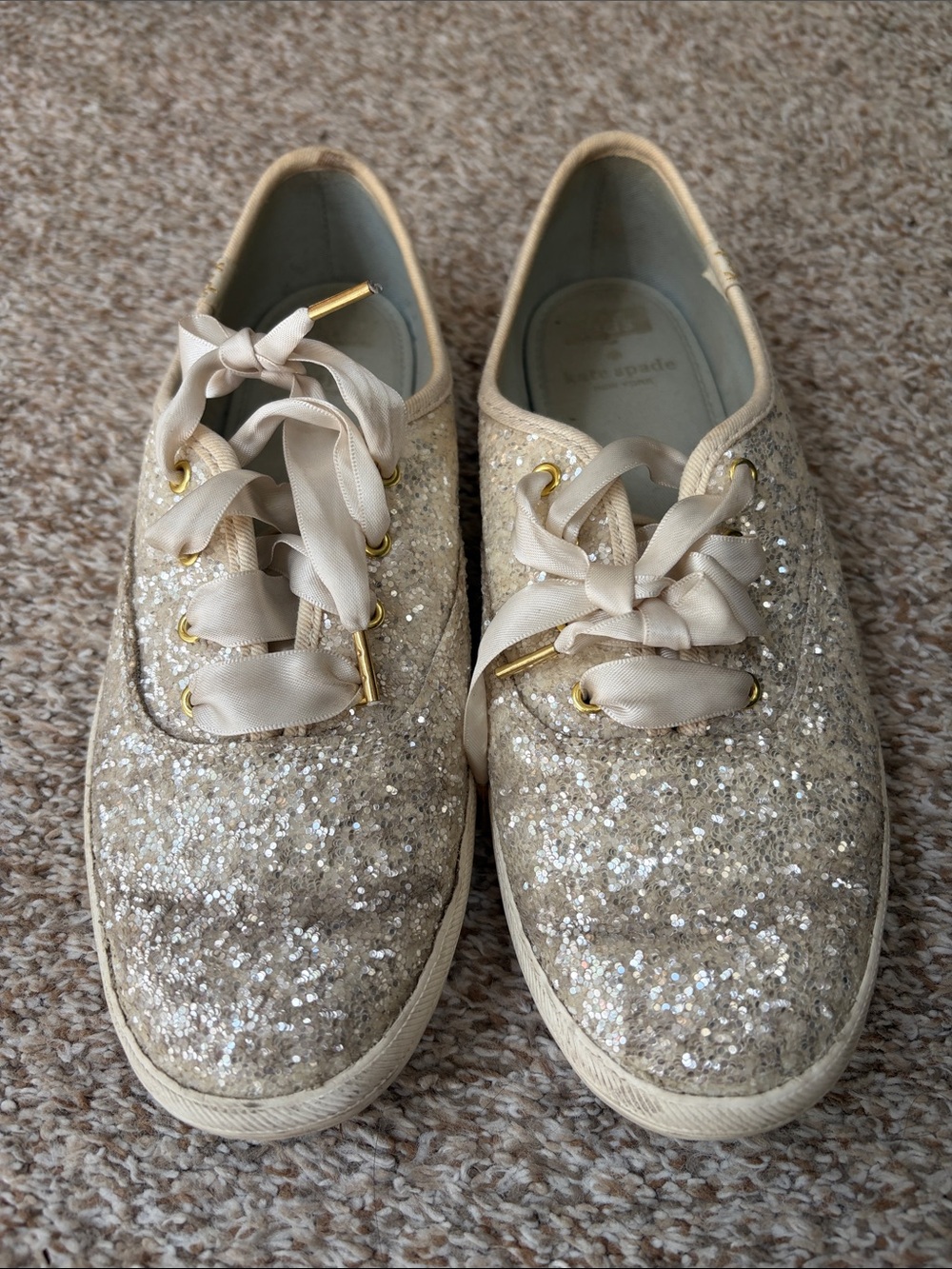 Glitter Ribbon Lace Low-Top Sneakers in Ivory Gold